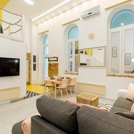 דירה Pastel Paradise With A Ray Of Sunshine *