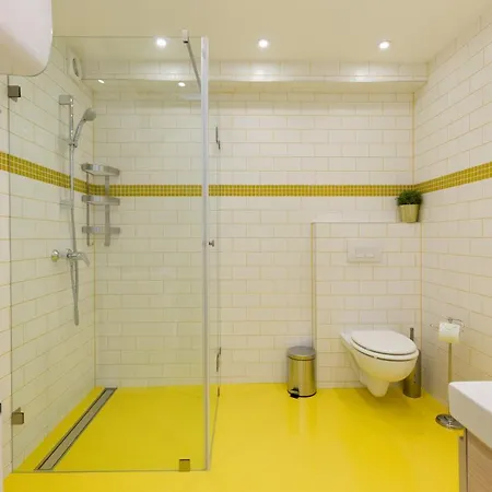 Pastel Paradise With A Ray Of Sunshine Budapešť