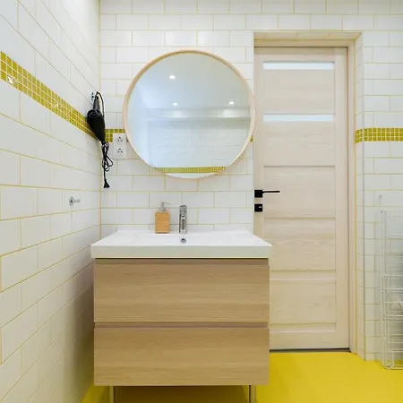 Pastel Paradise With A Ray Of Sunshine Budapešť